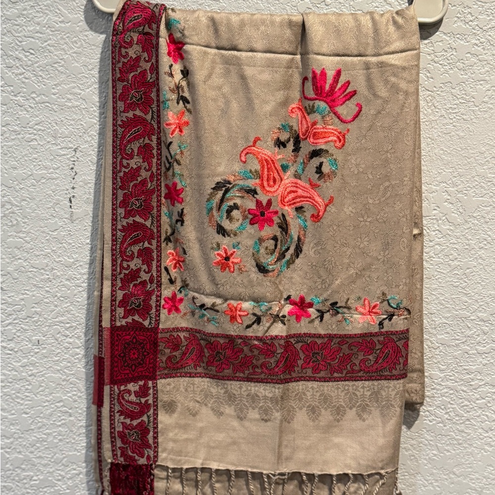 Embroidered Beige and Red Scarf